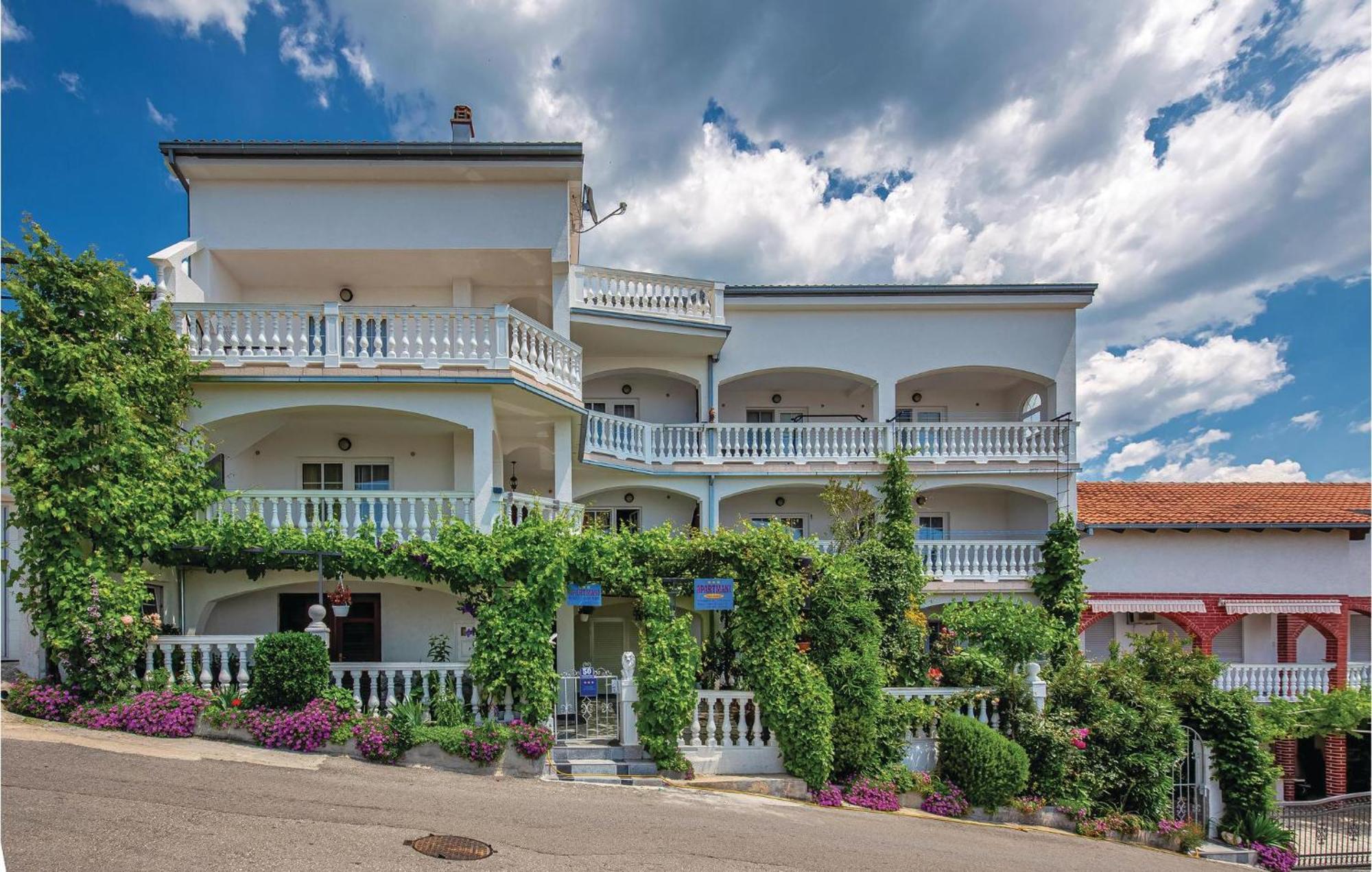 Stunning Apartment In Crikvenica With Wifi Экстерьер фото
